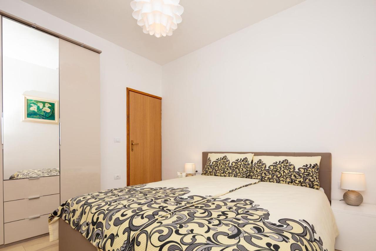 Al Pino Blue Property Premantura Zewnętrze zdjęcie